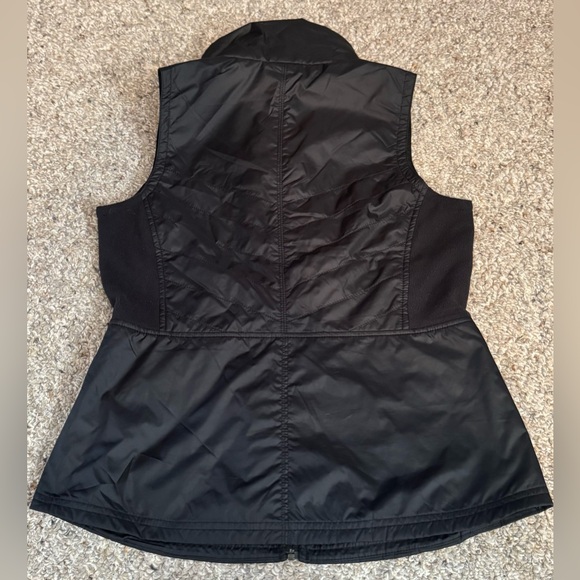 Women’s Black Columbia Puffer Vest - Picture 2 of 3
